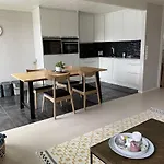 Modern Seafront With Sauna 8 Mins To Leknes Storeidet