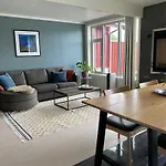 Modern Seafront With Sauna 8 Mins To Leknes Feriehus