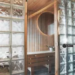 Modern Seafront With Sauna 8 Mins To Leknes Tatil Evi