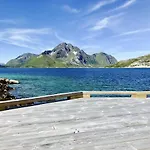 Modern Seafront With Sauna 8 Mins To Leknes