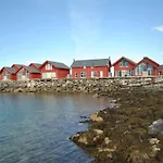 Feriehus Modern Seafront With Sauna 8 Mins To Leknes *