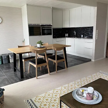 Modern Seafront With Sauna 8 Mins To Leknes Storeidet