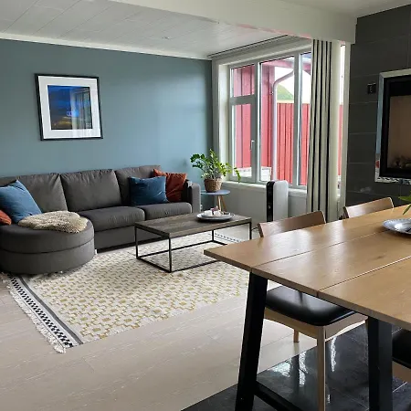 Modern Seafront With Sauna 8 Mins To Leknes Semesterbostad