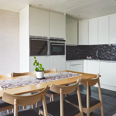 Modern Seafront With Sauna 8 Mins To Leknes 펜션 Storeidet