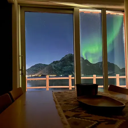 Modern Seafront With Sauna 8 Mins To Leknes Сasa de vacaciones *