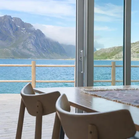 Modern Seafront With Sauna 8 Mins To Leknes *