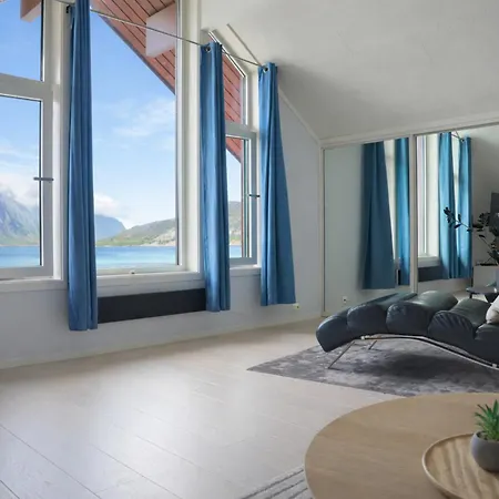 Modern Seafront With Sauna 8 Mins To Leknes Storeidet