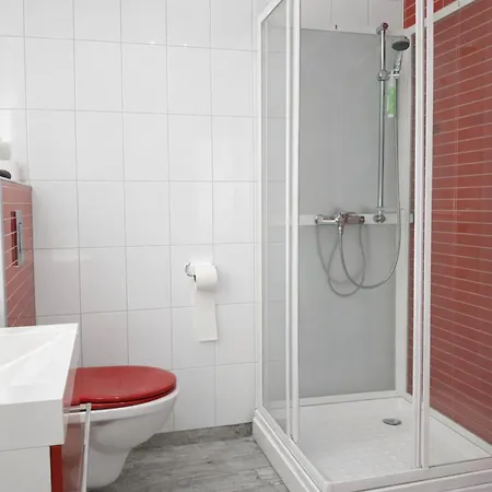 Modern Seafront With Sauna 8 Mins To Leknes Ferienhaus