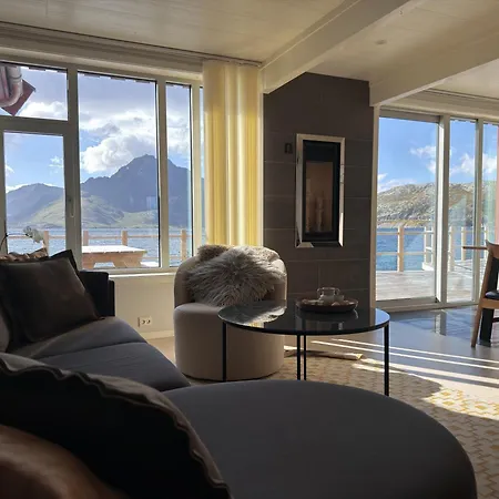 Modern Seafront With Sauna 8 Mins To Leknes Semesterbostad