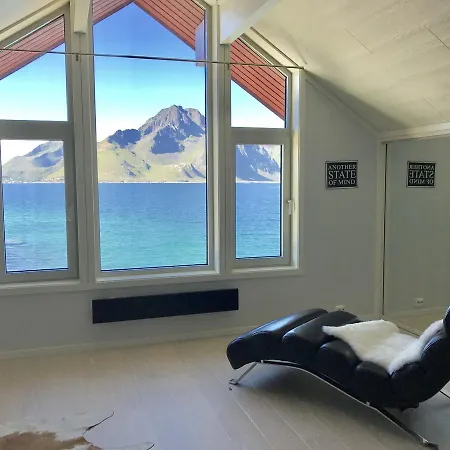 Semesterbostad Modern Seafront With Sauna 8 Mins To Leknes Storeidet