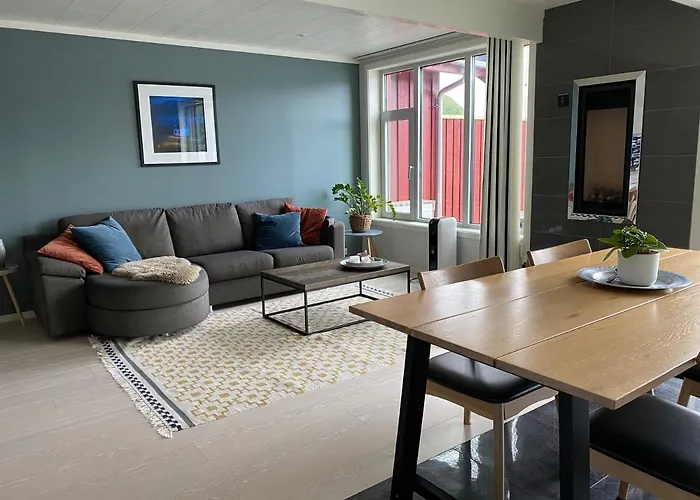 Modern Seafront With Sauna 8 Mins To Leknes Ferienhaus