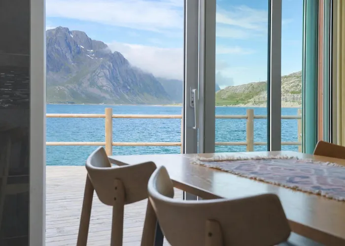 Modern Seafront With Sauna 8 Mins To Leknes *