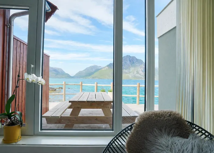 Ferienhaus Modern Seafront With Sauna 8 Mins To Leknes *