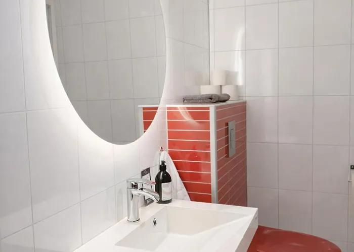 Ferienhaus Modern Seafront With Sauna 8 Mins To Leknes *